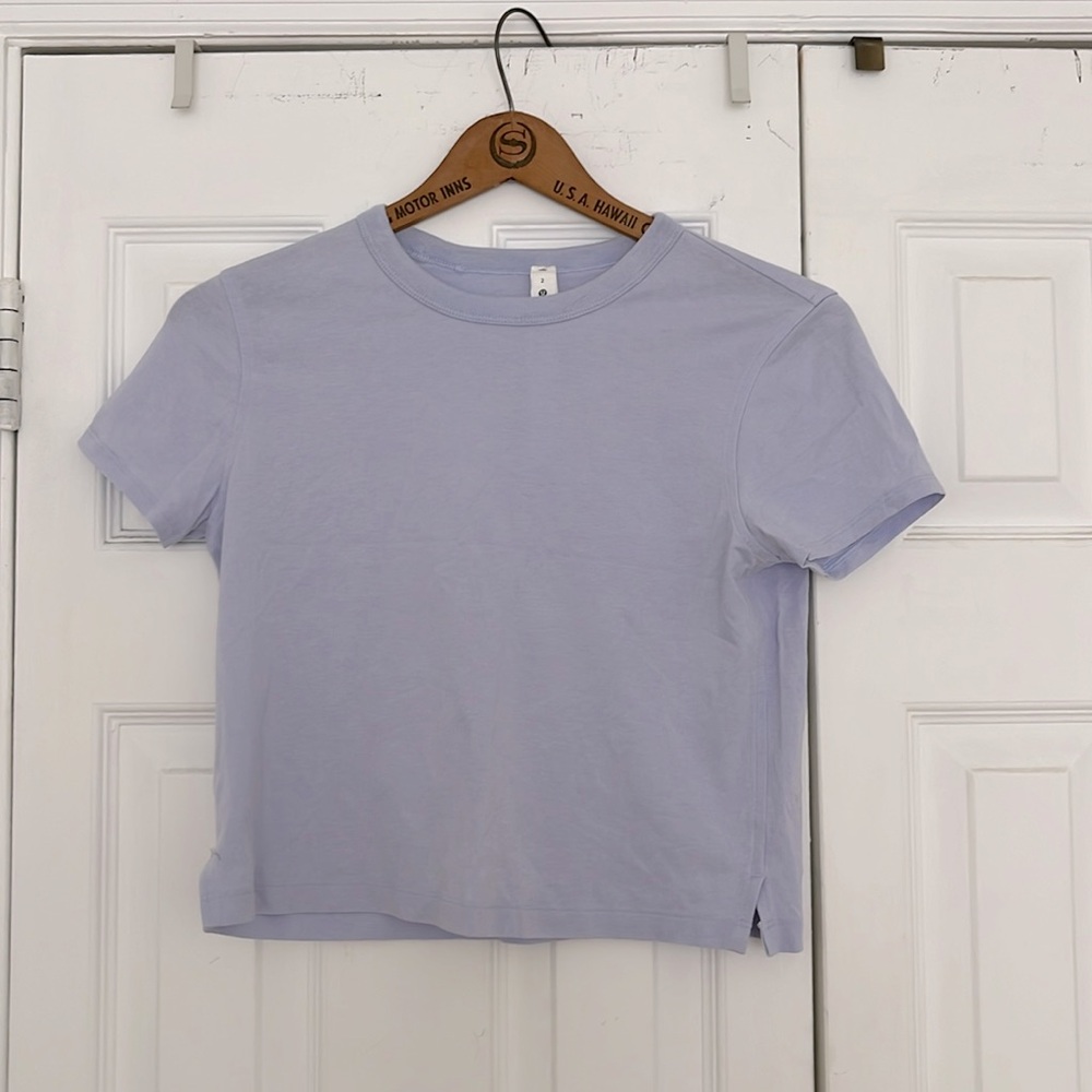 Lululemon crop top